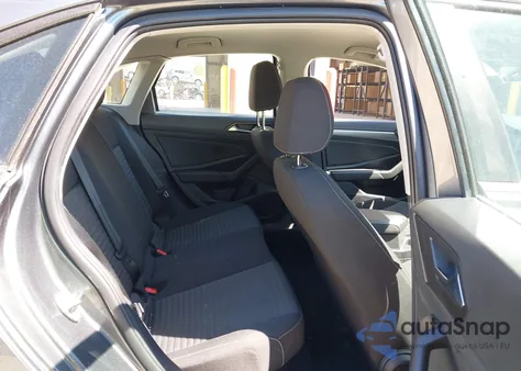 2024 Volkswagen Jetta S z USA, uszkodzony, nr VIN 3VW5M7BU5RM005768